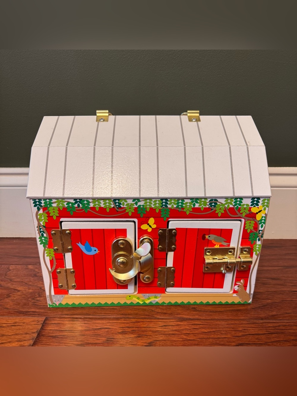 Melissa & Doug Latches Farm Barn Toy Sensory Activity Toy Ages 3+